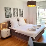 Lovely 3*