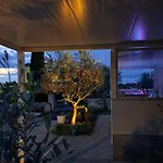 Bed & Breakfast Lovely