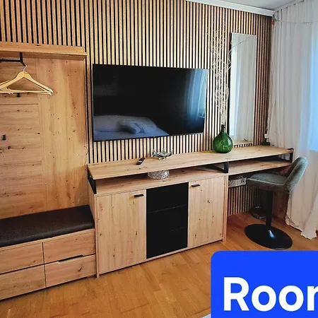 Bed & Breakfast Lovely