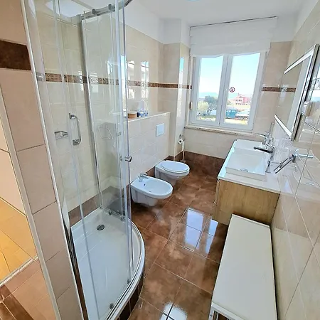 Lovely Oda ve Kahvaltı 3*