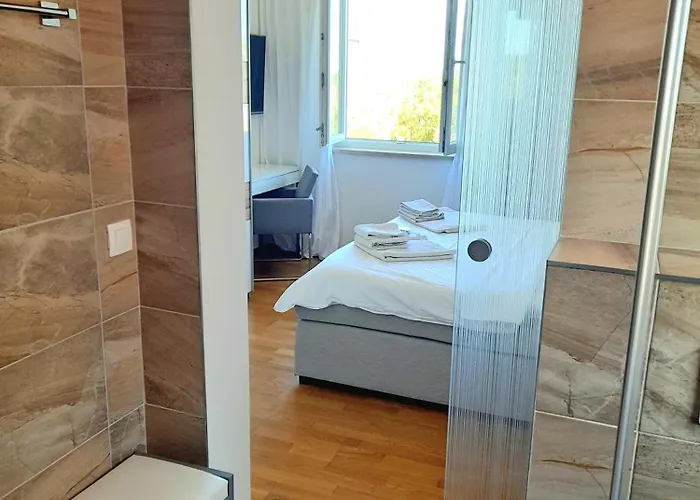 Bed and Breakfast Lovely 3*