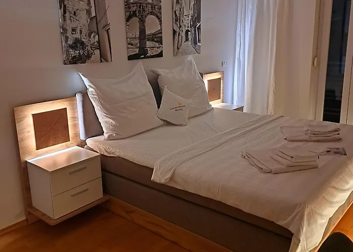 Lovely 3*
