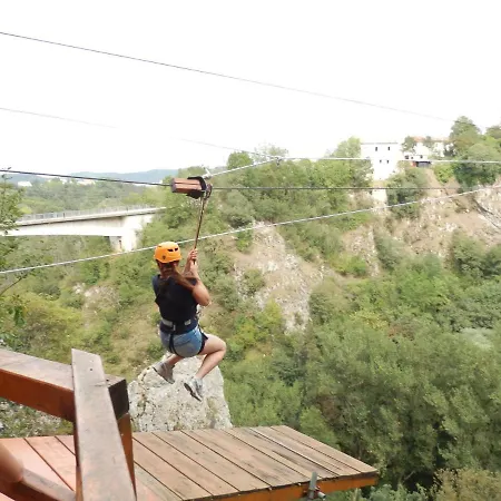 Bed & Breakfast Lovely