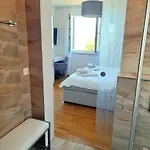 Bed & Breakfast Lovely 3*